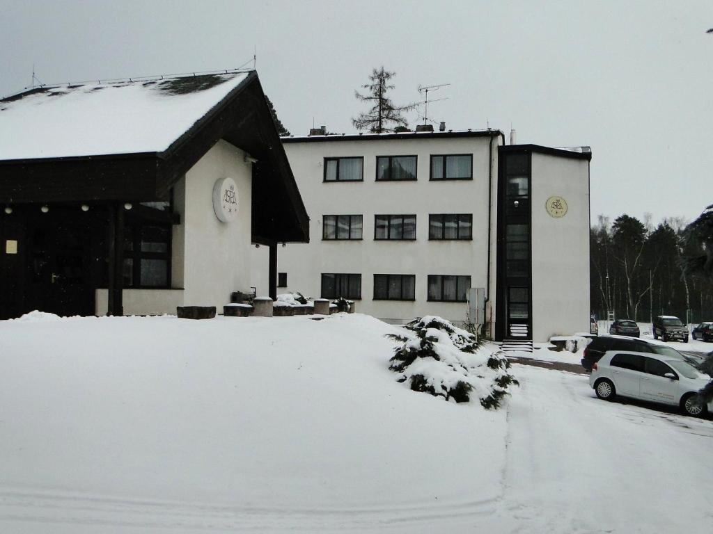 Hotel Astra Tuchlovice Εξωτερικό φωτογραφία